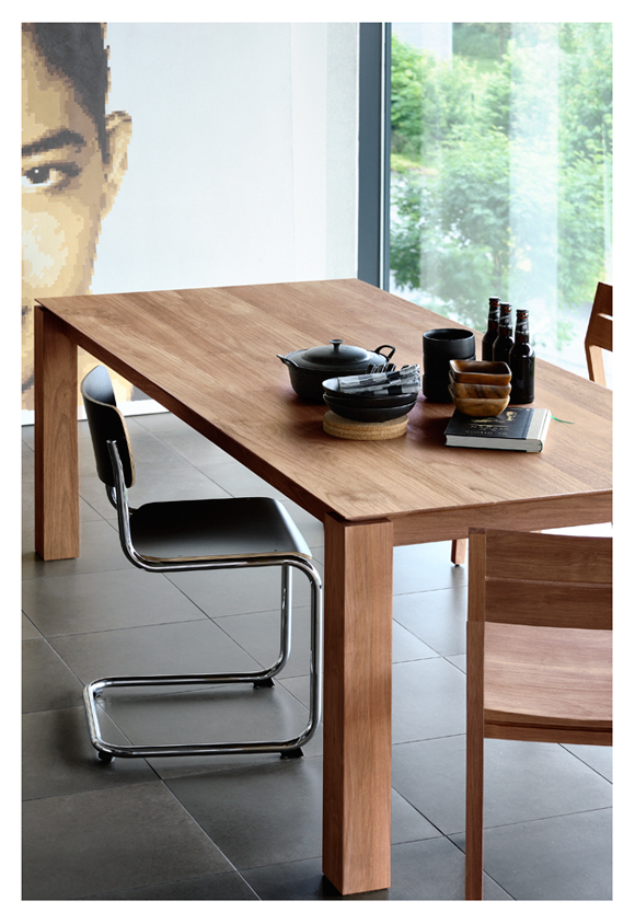 Slice dining table