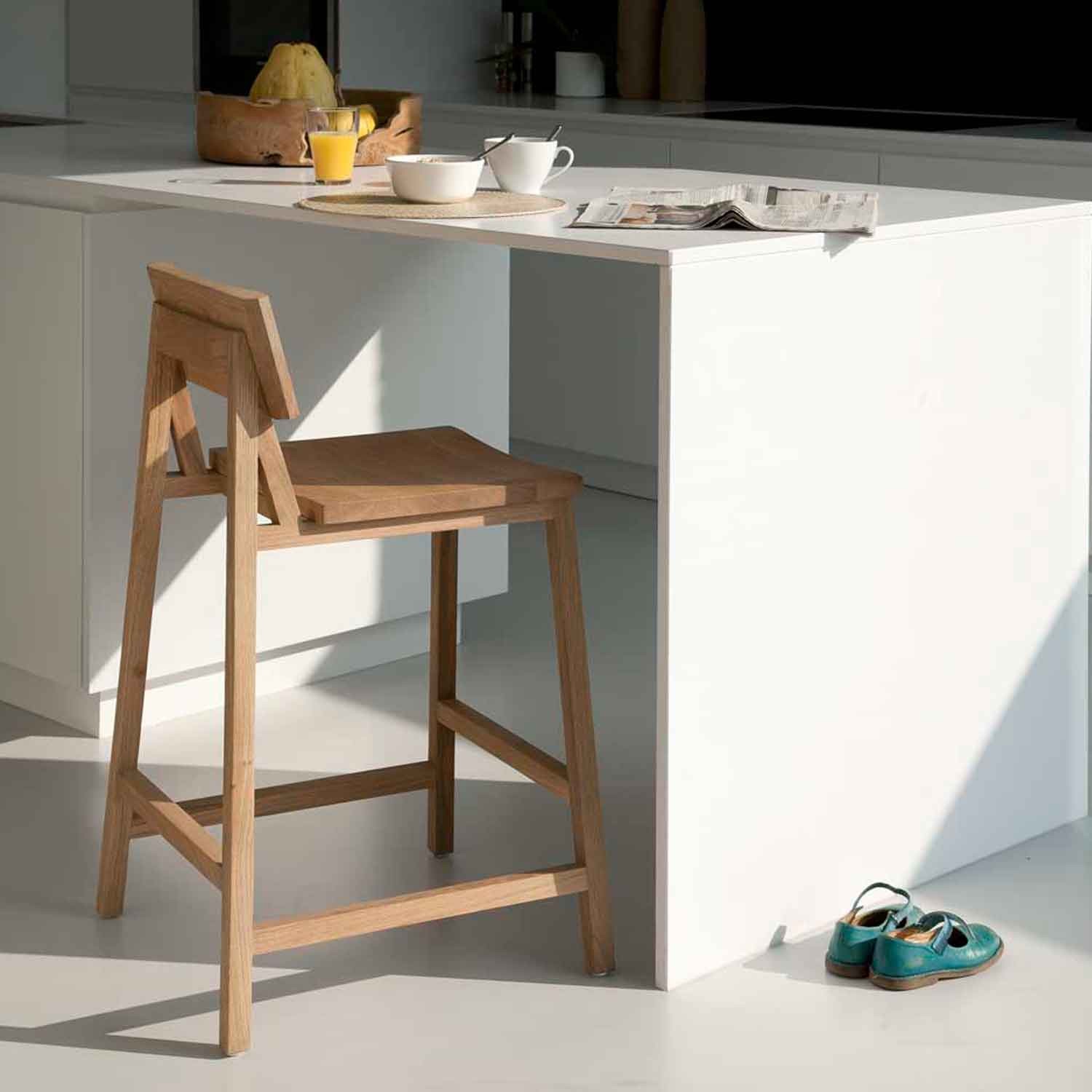 Ethnicraft Oak N3 Kitchen Counter Stool Without Amrest Ethnicraft Oak N3 Kitchen Counter Stool Without Amrest