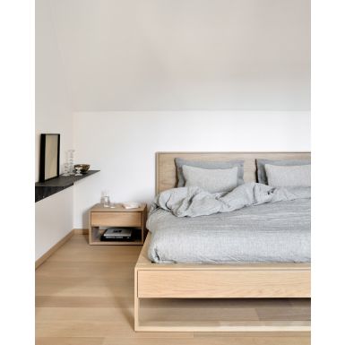 Ethnicraft Nordic II Bedside | Oak | Standing