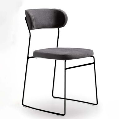 Petrus M Chair