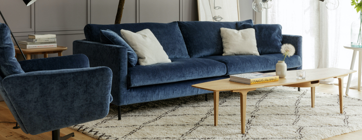 Here we have the very popular Hug blue velvet corner sofa. The Hug corner sofa is available in 4 unique velvet fabric options, each with an array of colour options, and numerous size configurations to meet your requirements. 