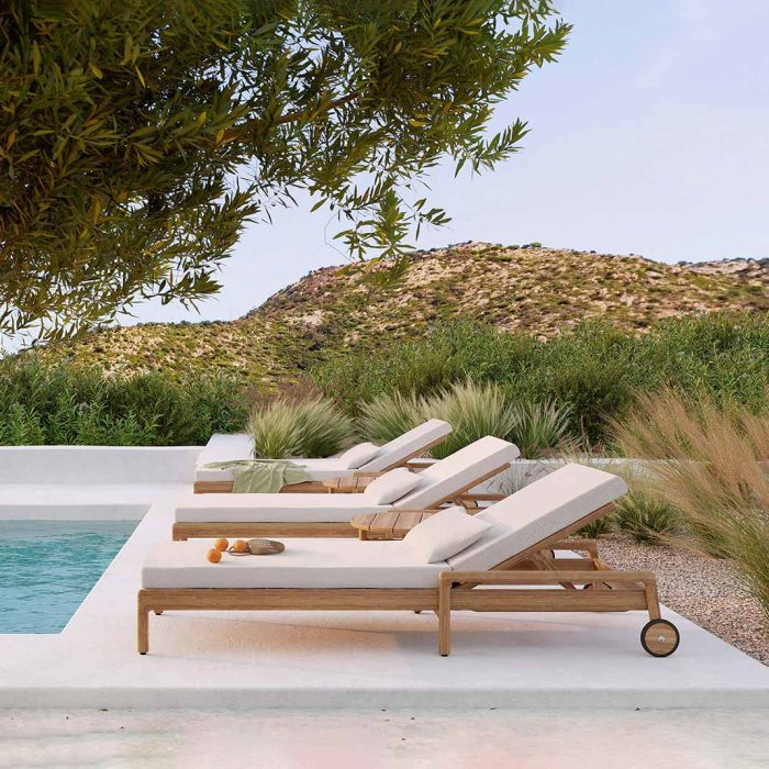 Outdoor top covered lounger
